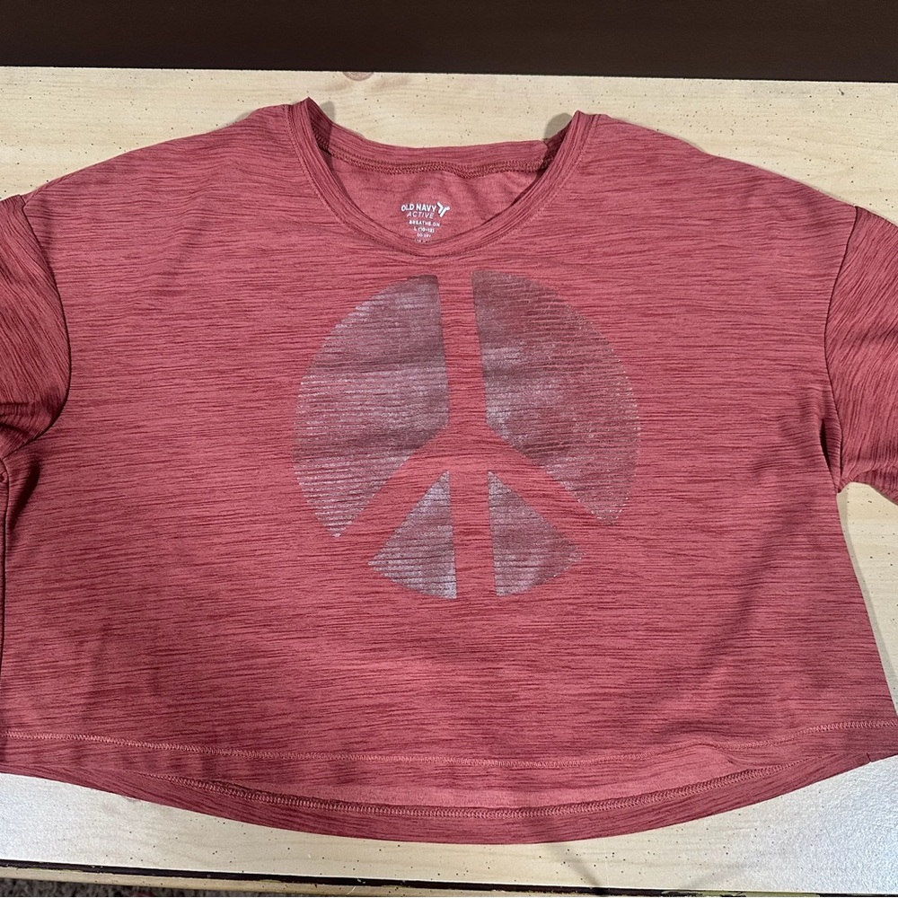 Old Navy Dusty Coral Peace Sign Crop Tee